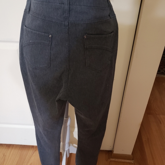 Ladies medium size jeggings - Picture 3 of 4